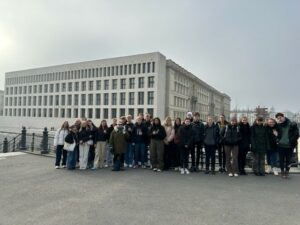 Geschichtsexkursion in die Ausstellung Berlin Global im Humboldt Forum Berlin